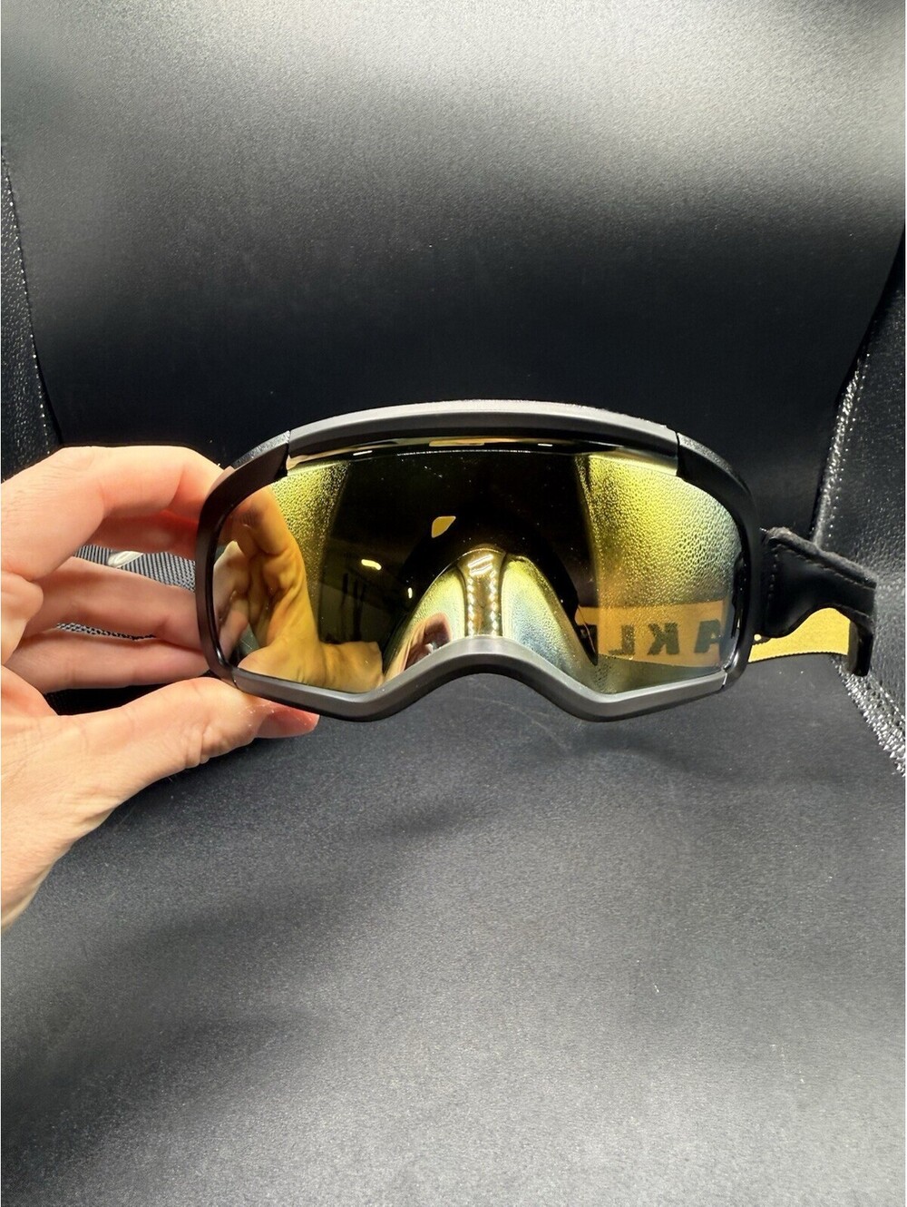 Oakley Flex Scape Black/Prizm 24K Gold Iridium Lenses OO9405-0146
